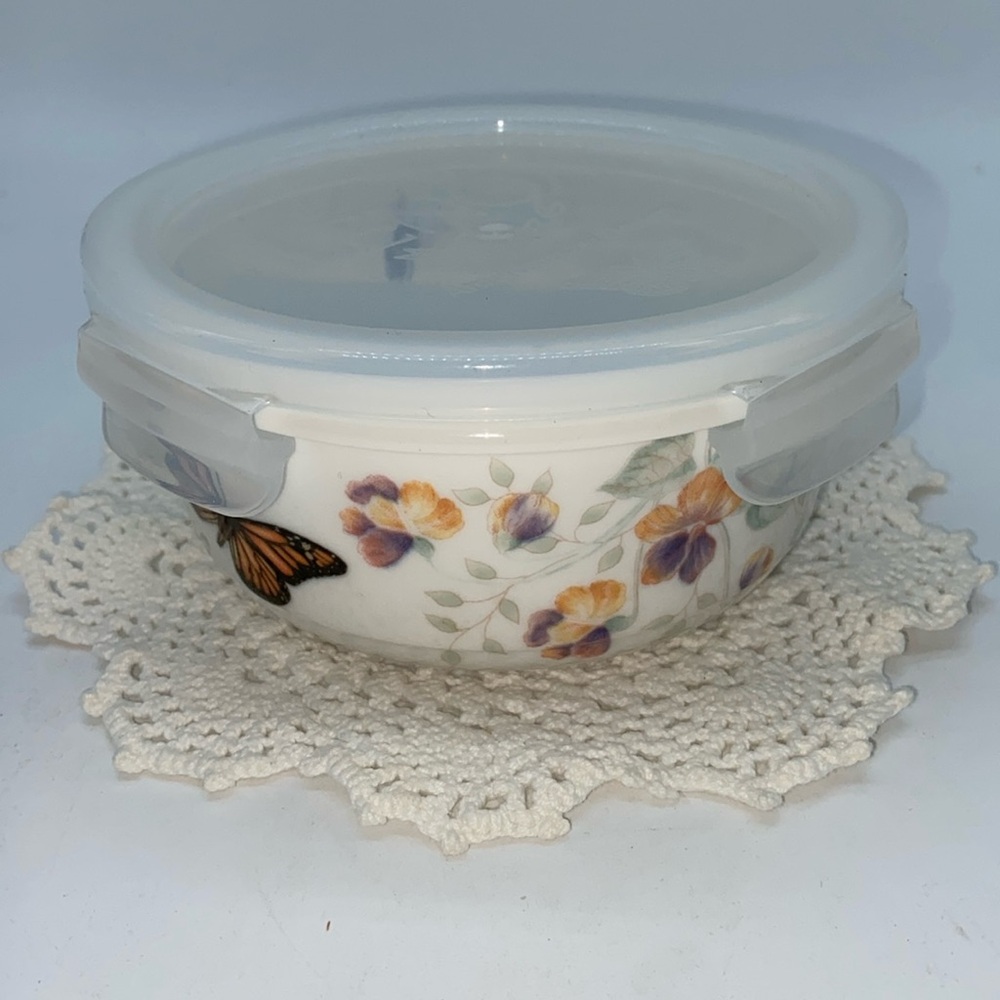 Lenox American by Design Butterfly Meadow Dish & Locking Lid